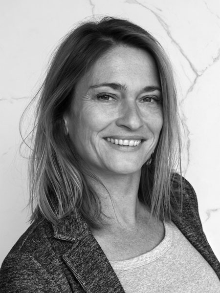 Marina Weiß Kundenberatung Ausstellungsberatung Küchenarbeitsplatten